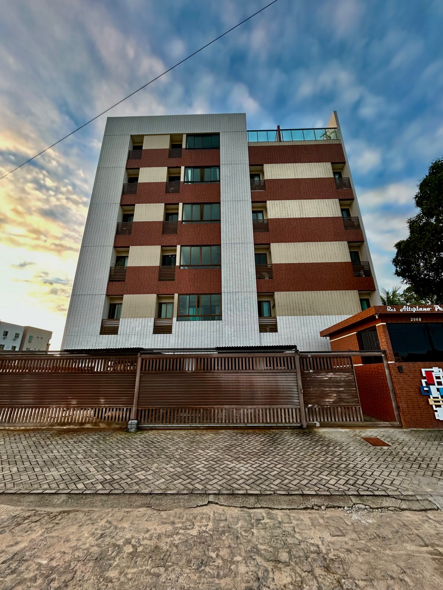 Apartamento 3 quartos (1 suíte) semimobiliado para alugar no Portal do Sol, em João Pessoa